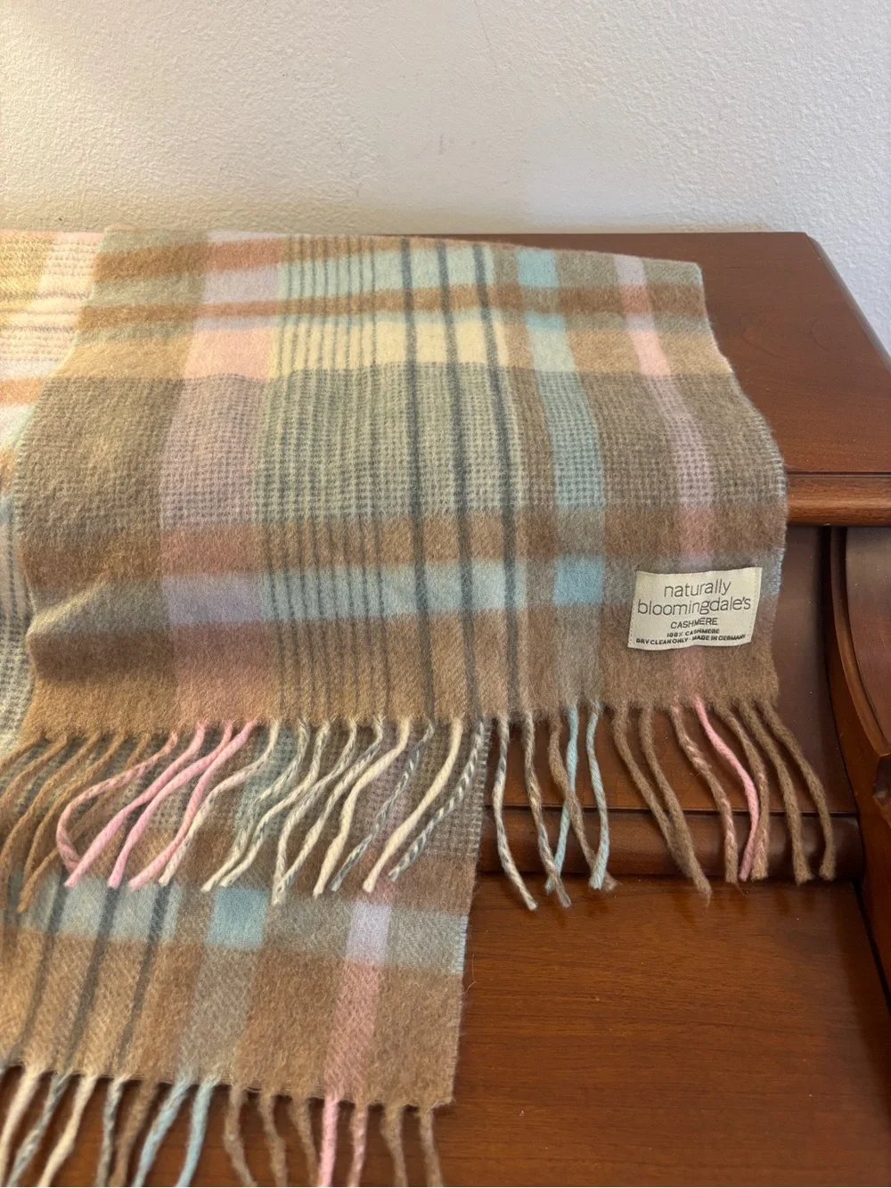 Naturally Bloomingdale’s 100% Cashmere Plaid Fringe Scarf Made in Germany